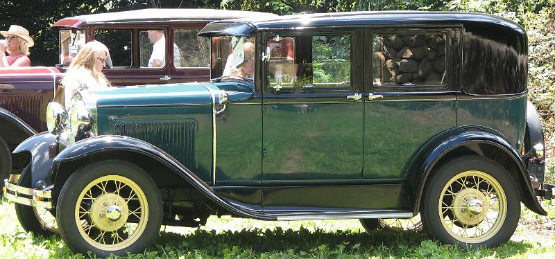 2009-07-05_Perryville_car_show 075_crop.jpg